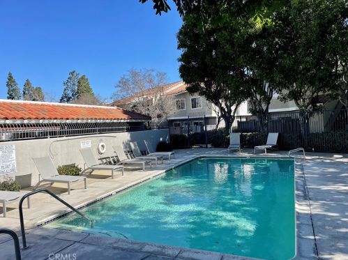 431 Tangelo, Irvine CA  92618-4483 exterior