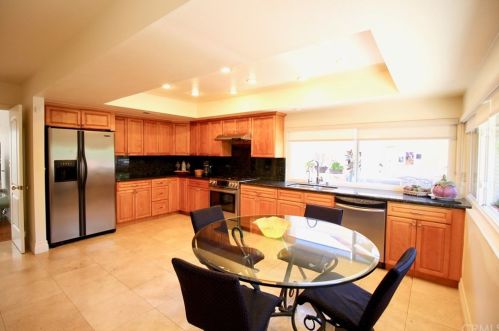 5 Cypress Tree Ln, Irvine CA  92612-2211 exterior