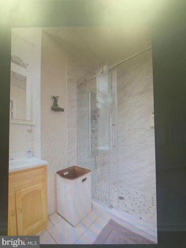 220 13th St, Philadelphia PA  19107-1537 exterior