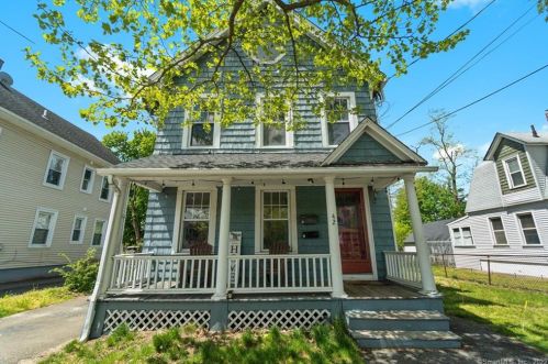 42 Prospect St, Wallingford, CT 06492-3518