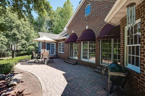 5 Hillcrest Dr, Saint Paul MN  55110-6101 exterior