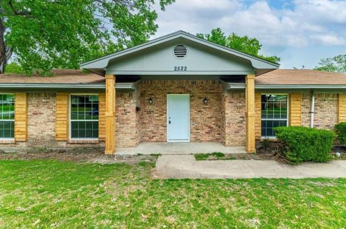 2522 Blanton St, Dallas, TX 75227-8201