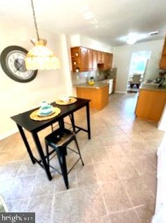 2017 Featherwood St, Silver Spring MD 20904-6643 exterior