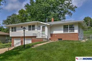 775 74th Cir, Omaha, NE 68114-3200