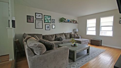 583 Iroquois Trl, Carol Stream, IL 60188-3309