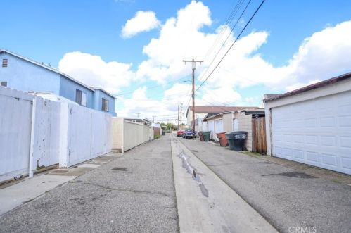 925 Emily St, Anaheim CA  92805-1910 exterior