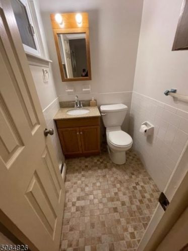 345 Daniel St, Dover NJ  07801-3711 exterior