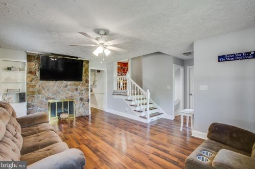 300 Phillips St, Fredericksburg, VA 22405-2716