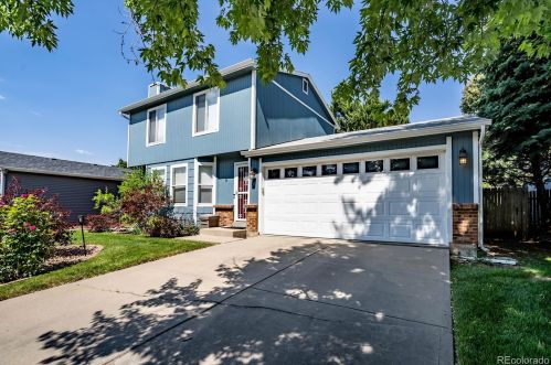 6 Macon Ct, Denver, CO 80010-4642