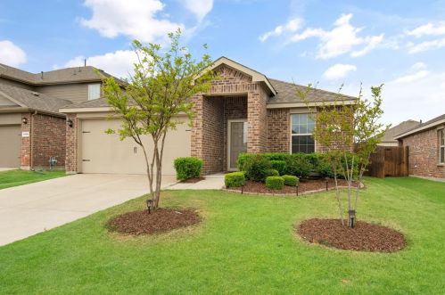 2108 Shady Glen Trl, Princeton TX  75407-2634 exterior