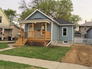 107 14th St, Fargo, ND 58103-1621