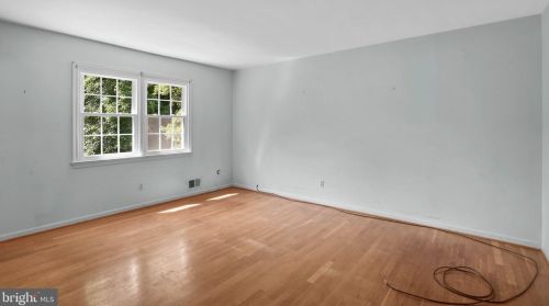 13609 Mills Ave, Silver Spring MD exterior