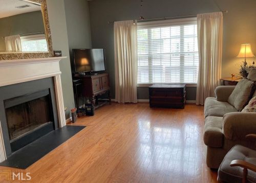 206 Spg Hts Ln, Smyrna GA  30080-3792 exterior
