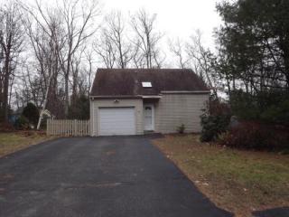 7 Deacon Dr, Nashua, NH 03063-2905