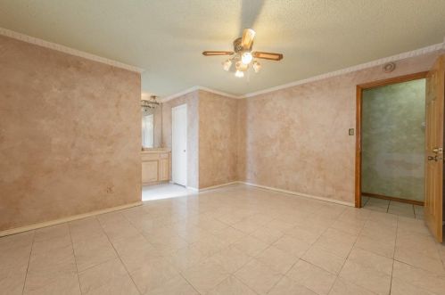 100 Grand Mdw Dr, Fort Worth TX 76108-3942 exterior