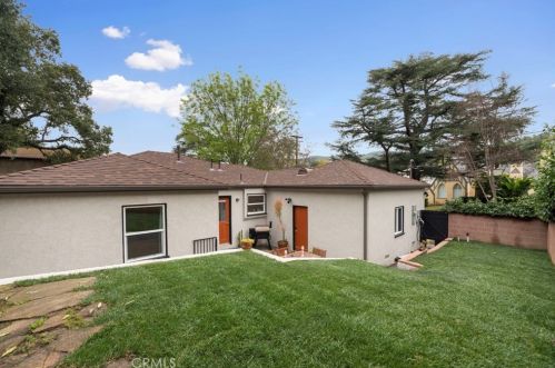 2470 Bywood Dr, Glendale CA  91206-4725 exterior