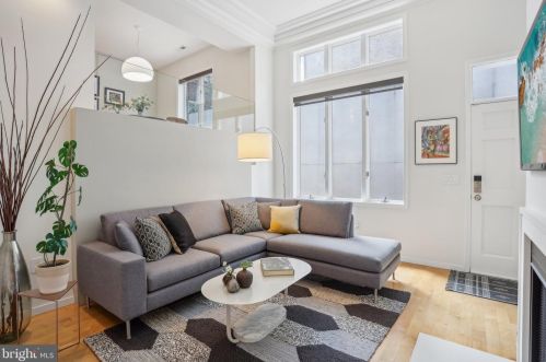 143 22nd St, Philadelphia, PA 19103-1000