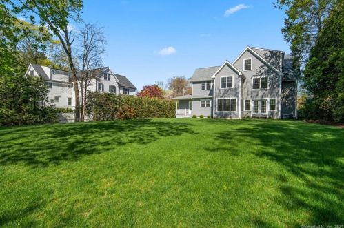 31 Oak St, New Canaan, CT 06840-5839