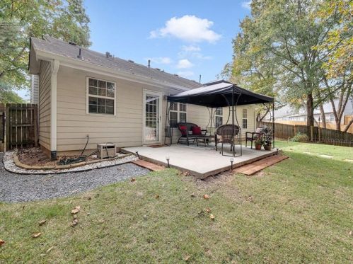 3384 Windsor Valley Ct, Duluth GA  30096-7716 exterior