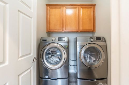 2190 Cherrywood Ln, Anaheim CA  92804-2490 exterior