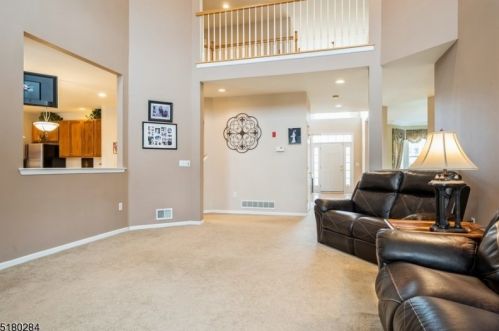 37 Dorset Dr, Hackettstown NJ  07840-5010 exterior