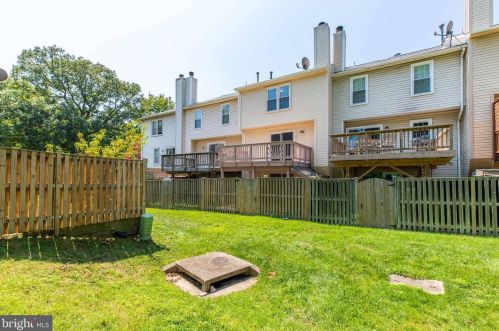9376 Peter Roy Ct, Springfield VA  22015-4249 exterior