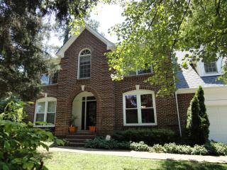 201 Widecombe Ct, Cary NC  27513-4766 exterior