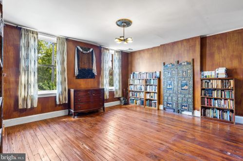 430 42 St, Philadelphia PA 19104-0044 exterior