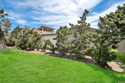 26 Foxglove Way, Irvine, CA 92612-2712