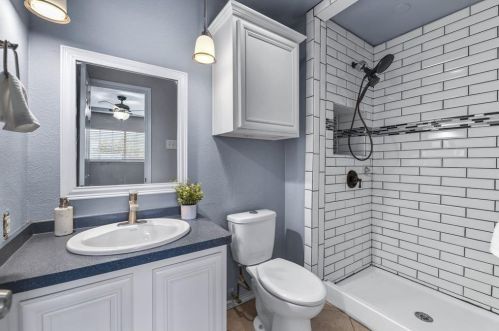 2915 Rayswood Dr, Carrollton TX 75007-5753 exterior