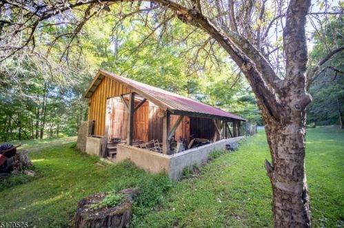 52 Old Swartswood Station Rd, Fredon, NJ 07860-5103