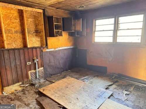 145 Brownlee Rd, Atlanta GA 30311-2226 exterior