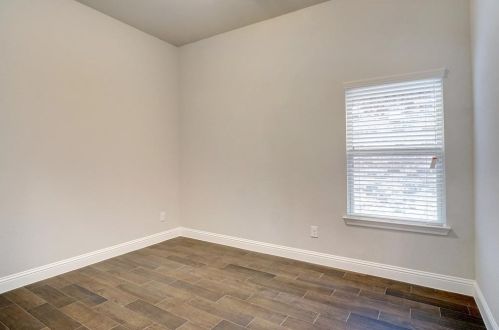 6725 Cambridge Dr, Fort Worth TX  76180 exterior