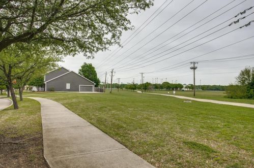 8504 Newman Dr, Fort Worth, TX 76180-5339