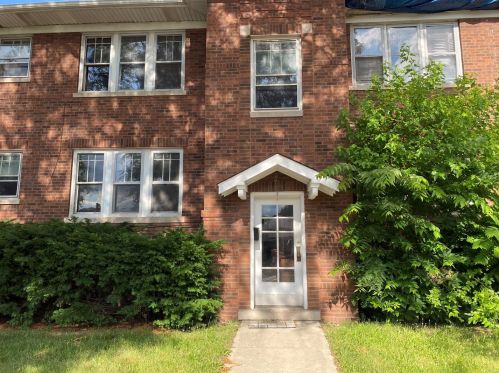 6547 34th St, Forest View, IL 60402-3741