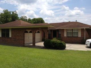 2522 Wildwood Ln, Waycross, GA 31501-7575