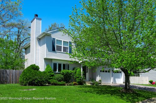 34 Stemler Dr, Cliffwood, NJ 07721-1508