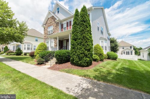 424 Prospect Hill Blvd, Charles Town, WV 25414-5498
