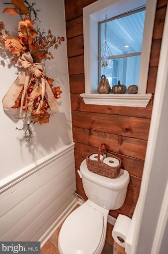 221 Clearview Rd, Hanover PA 17331-1311 exterior