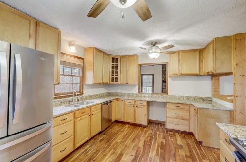 718 Cedar Creek Way, Holly Springs, GA 30189-5139
