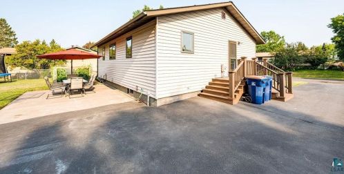 232 Sitka St, Duluth, MN 55811-2037