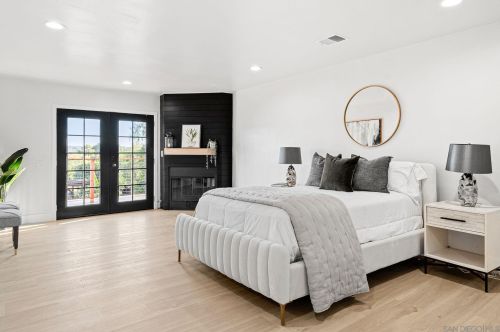 252 Plumosa Ave, Vista CA  92083-8022 exterior
