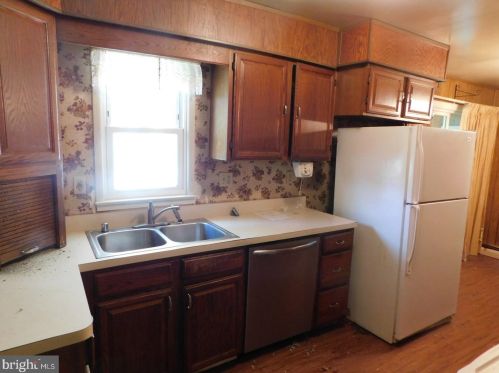 15316 Colorado Ave, Woodbridge, VA 22191-3704