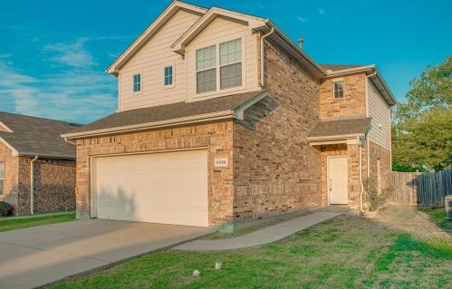 6536 Regina Dr, Fort Worth TX  76131-1227 exterior