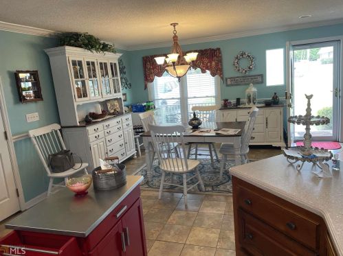 909 Crystal Dr, Thomaston, GA 30286-2829