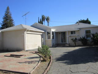 18348 Calvert St, Los Angeles, CA 91335-7003