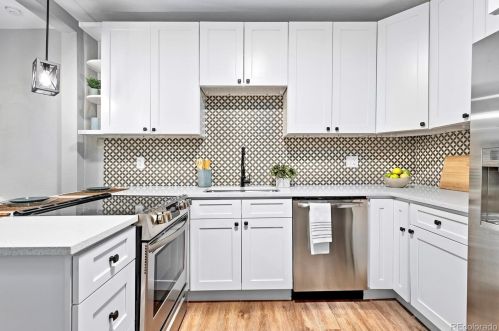 800 4th Ave, Denver CO  80218-3708 exterior