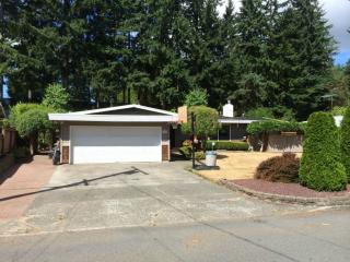 2409 153rd Ave, Bellevue, WA 98007-6339