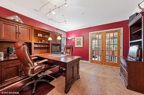 6755 Fieldstone Dr, Willowbrook IL  60527-5294 exterior