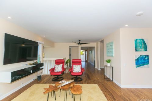 989 Kaluanui Rd, Honolulu HI  96825-1324 exterior